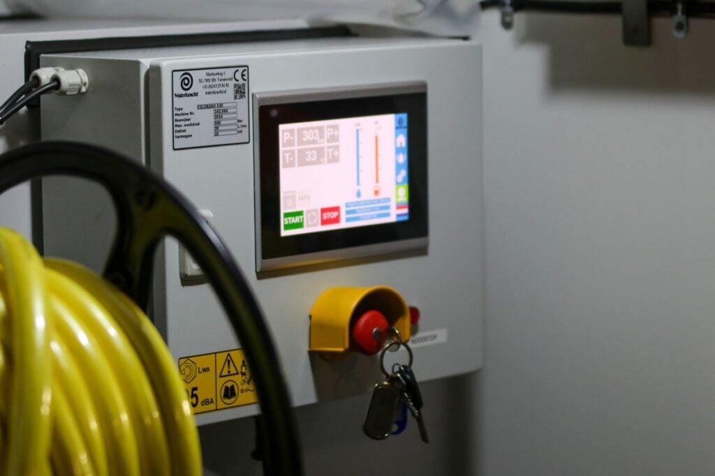 Pool Automation Near Me: Ultimate Guide for FL Pools 2026 3 Pool Equipment Pad With Automation Controller And Salt System In The Villages Fl