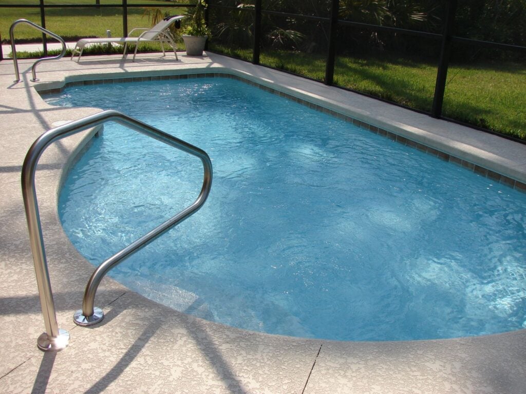 How to Choose a Trusted Swimming Pool Contractor Near Me in Ocala & The Villages 2 Freshly Resurfaced Backyard Pool In Ocala Florida